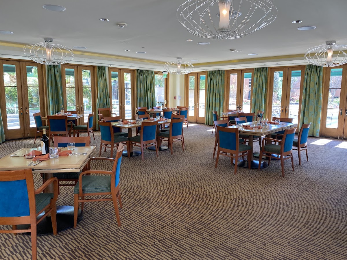Pom Restaurant